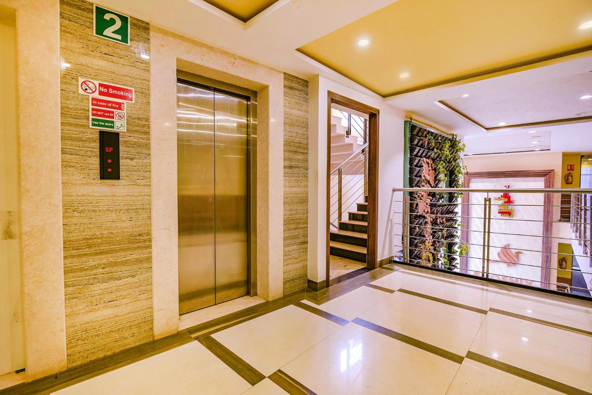 Fabhotel Phoenix Resorts - Nr M Chinnaswamy Stadium Bangalore Exterior foto