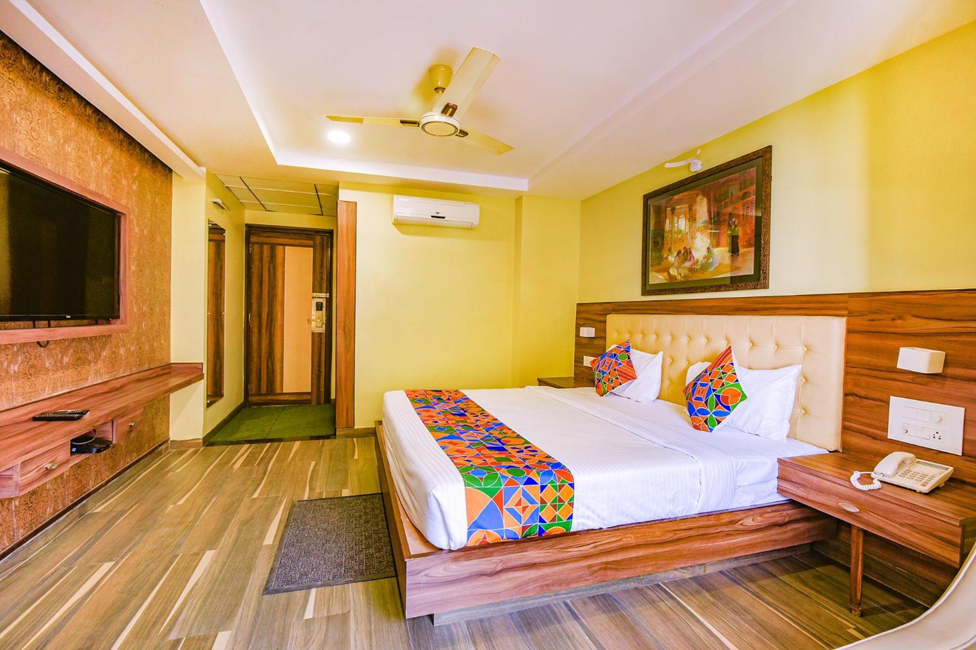 Fabhotel Phoenix Resorts - Nr M Chinnaswamy Stadium Bangalore Exterior foto