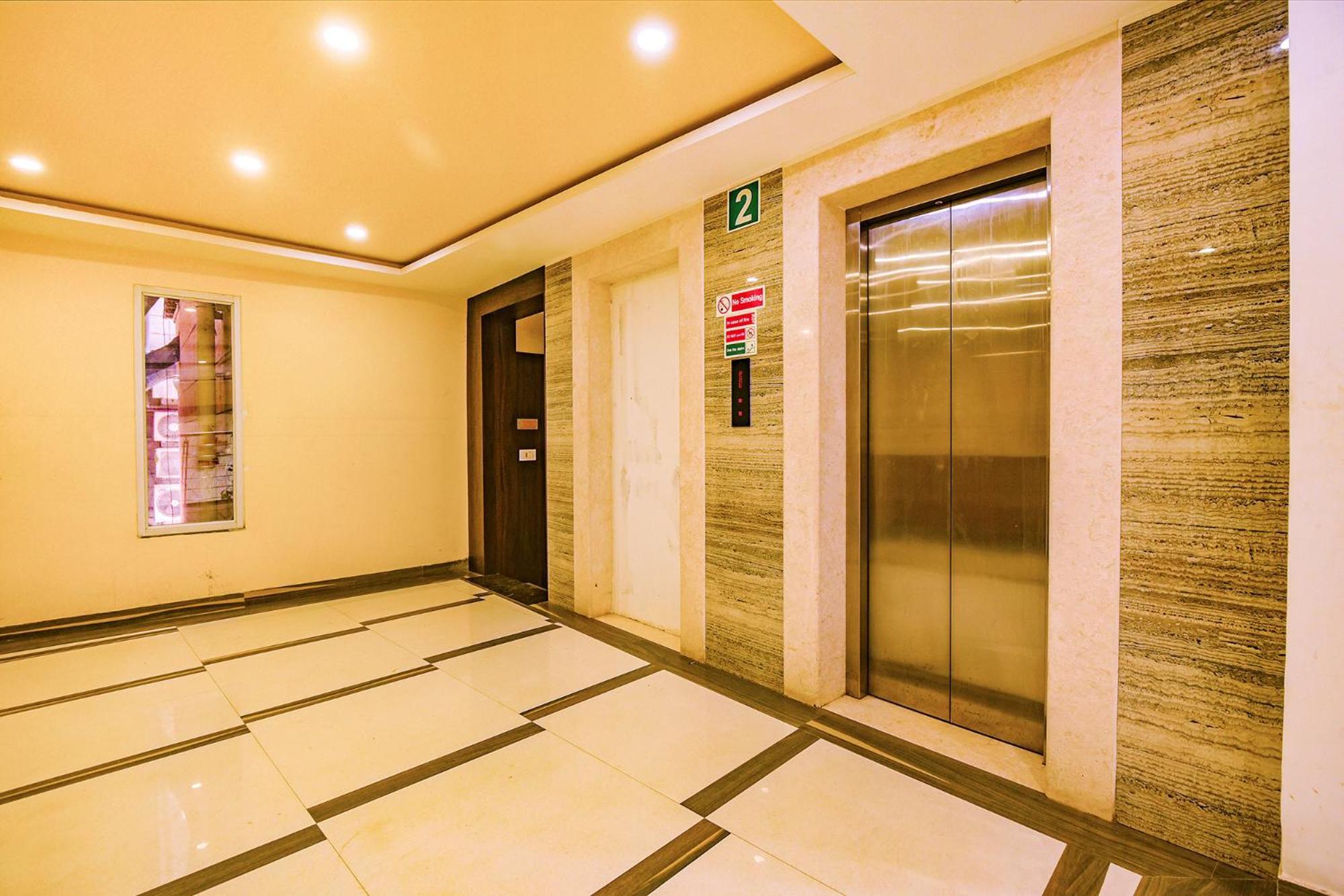 Fabhotel Phoenix Resorts - Nr M Chinnaswamy Stadium Bangalore Exterior foto